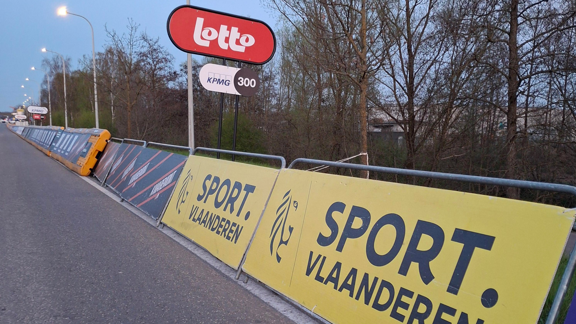 Distriplast - Signs & Displays