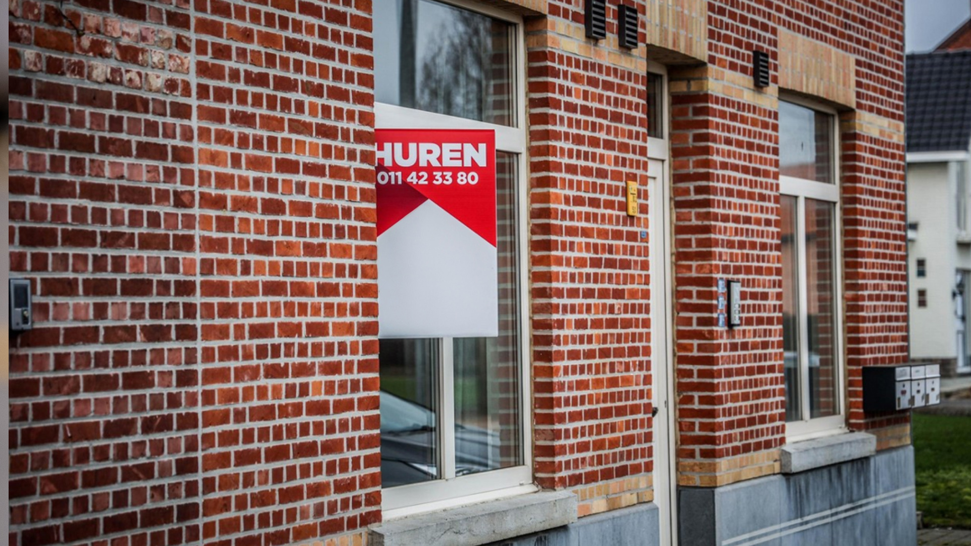 Distriplast - Signs & Displays - real estate